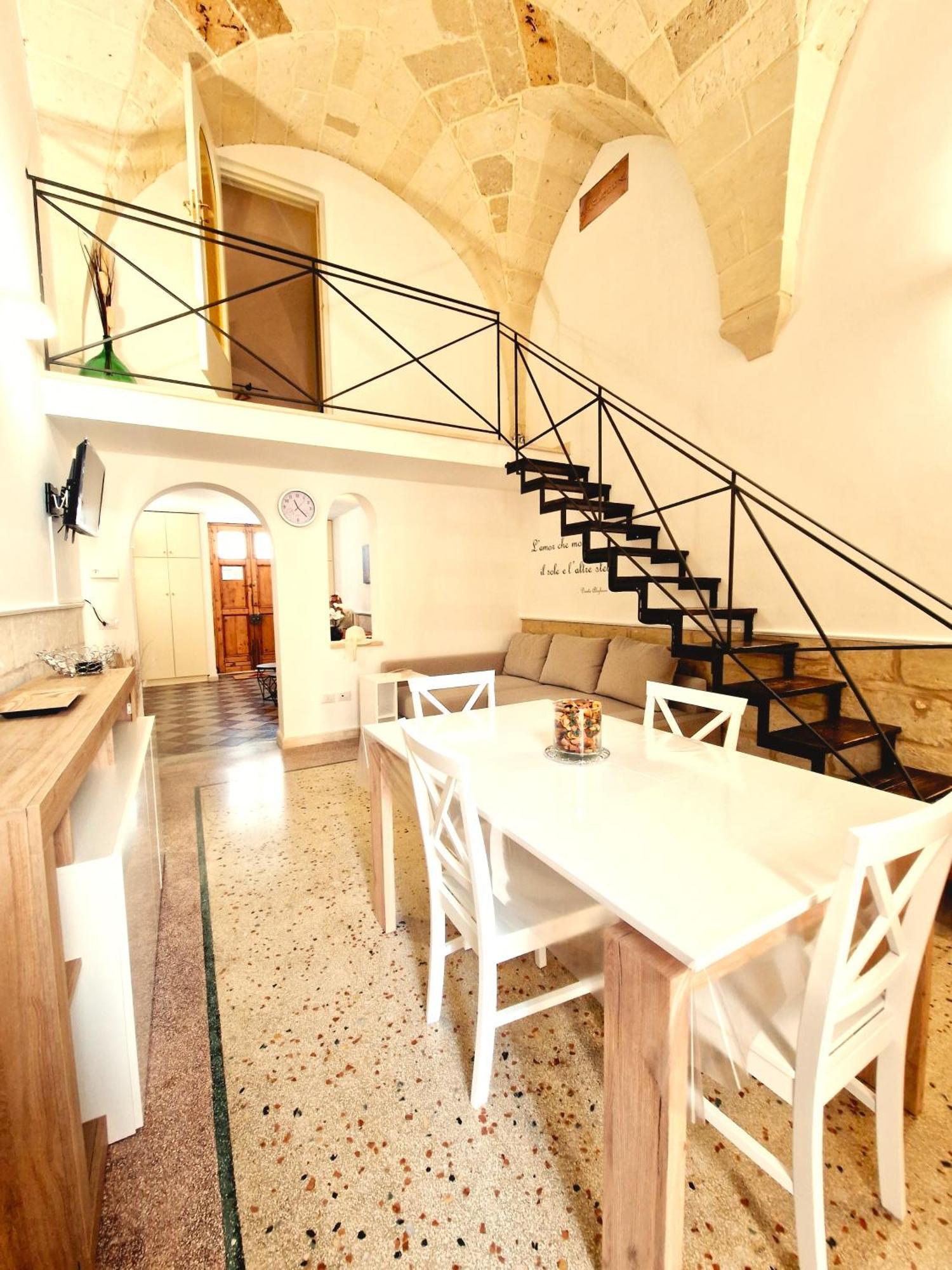 Casa Dante Deliziosa Casa A Due Passi Dal Centro Villa Lecce Exterior photo
